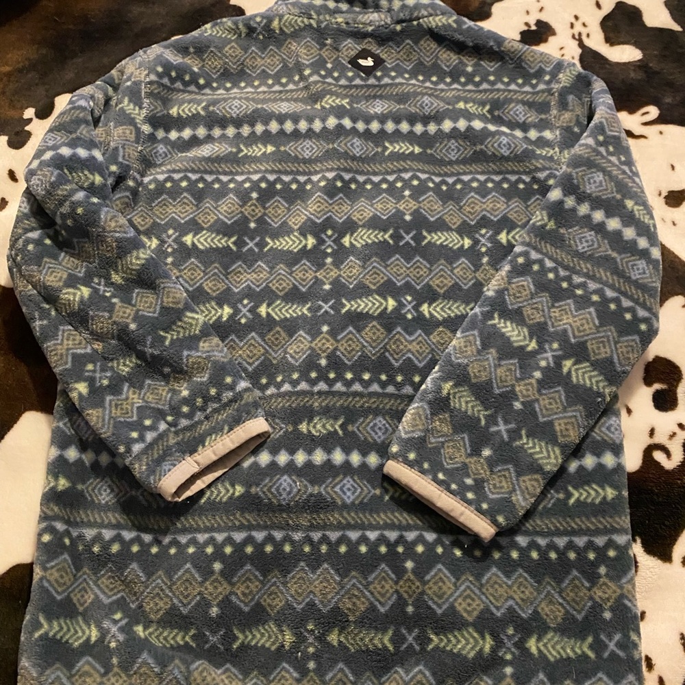 southern marsh pullover!! bought brand new and never worn!!
